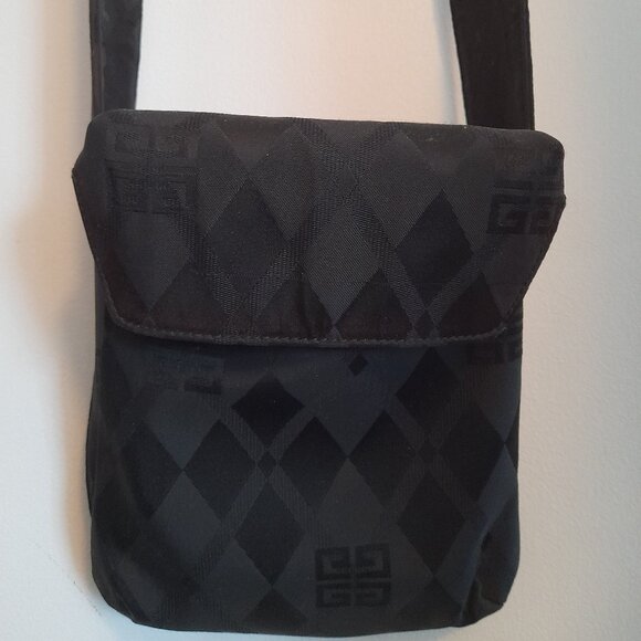 Black Givenchy monogram bag & free silk scarf include - Picture 3 of 15